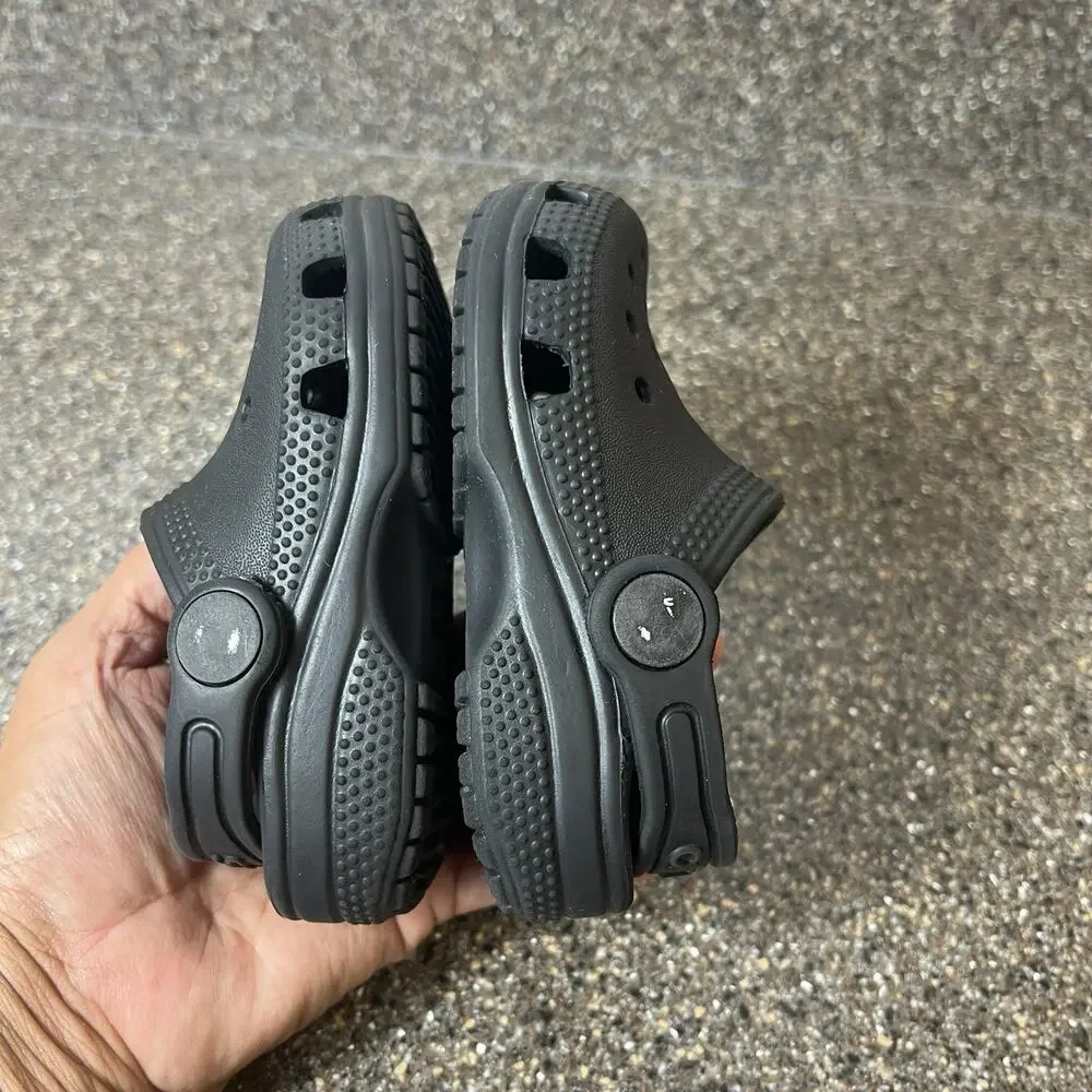Crocs Iconic Comfort Toddler Little Kids Size 6 Black Clogs Mules Slip On Casual